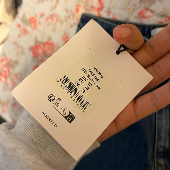 New with tag ALIGNE jeans 28 barrel price firm - Picture 4 of 13